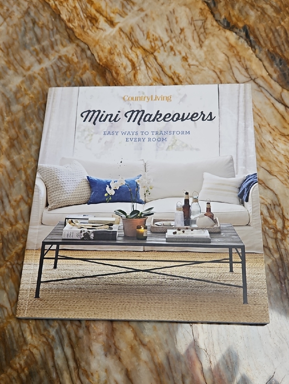BOOK - Country Living Mini Makeovers